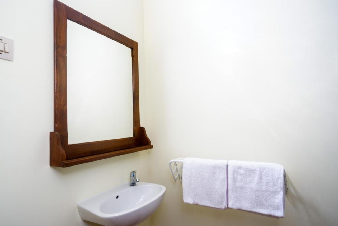 RedDoorz near Rita Supermall Purwokerto 2 Esterno foto